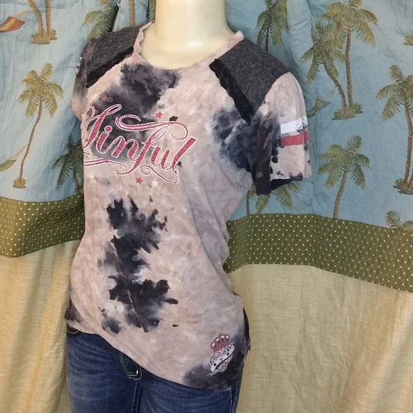 Medium Sinful by Affliction shirt - Picture 1 of 8